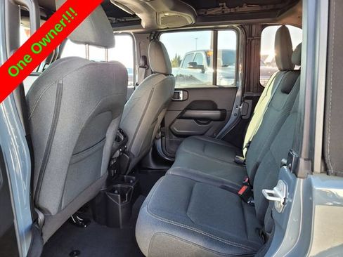 Used 2024 Jeep Wrangler Unlimited Sahara AWD/4WD image 6