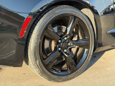 Used 2018 Chevrolet Camaro SS image 21