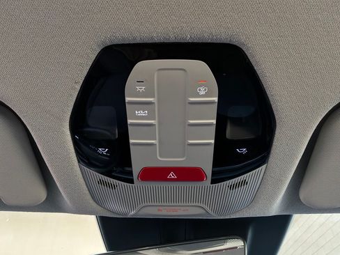 Used 2025 Kia K4 FWD image 16
