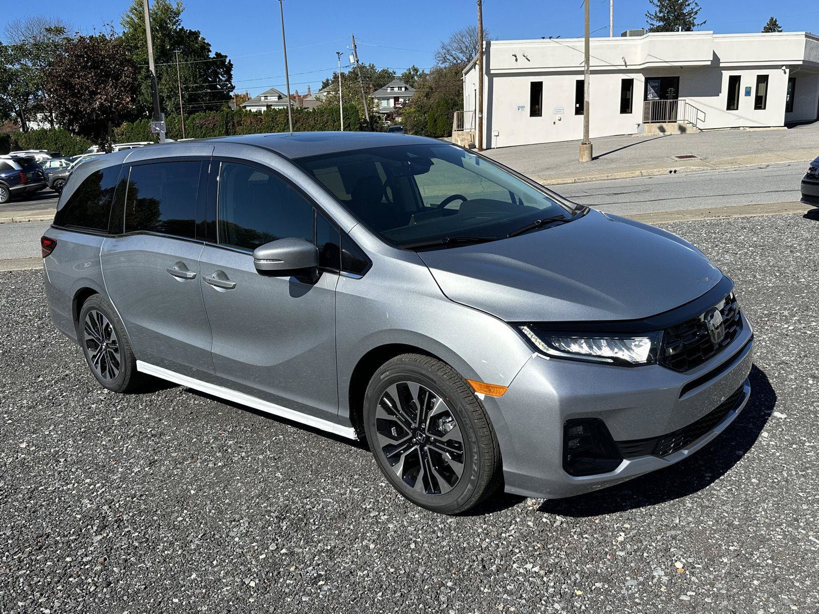 New 2027 Honda Odyssey Elite image 2