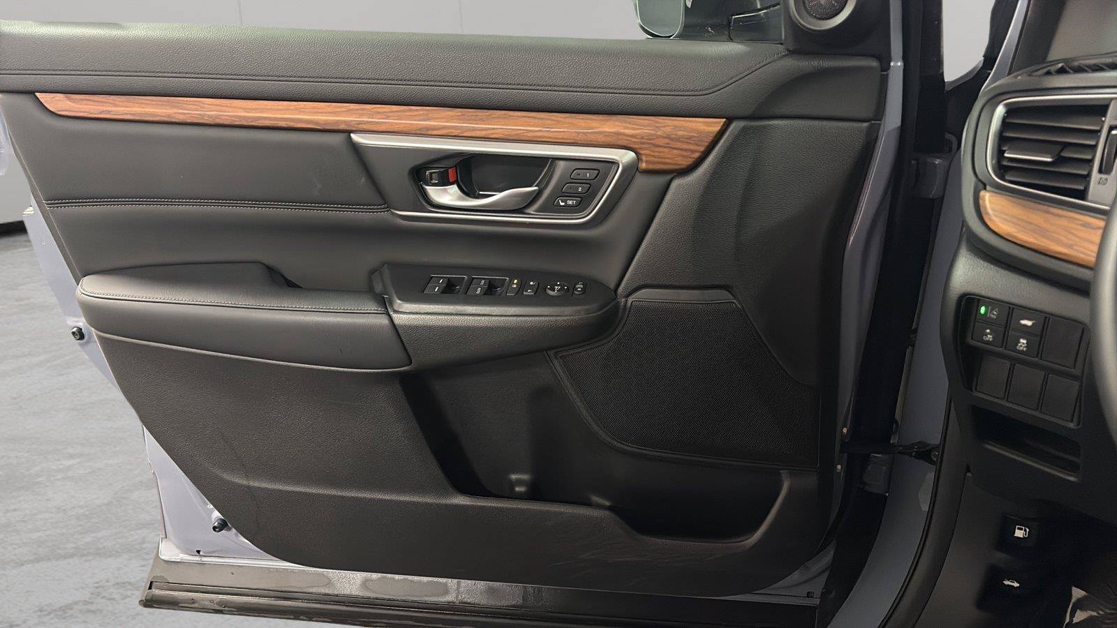 Used 2022 Honda CR-V EX-L image 23