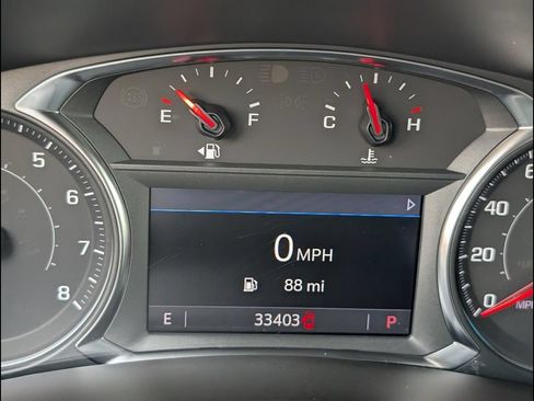 Used 2023 Chevrolet Equinox Premier FWD image 10