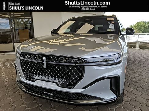 Certified 2024 Lincoln Nautilus Reserve w/ Equipment Group 202A image 1