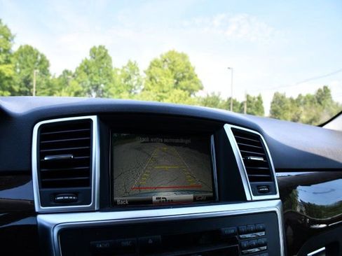Used 2015 Mercedes-Benz ML 350 4MATIC image 12