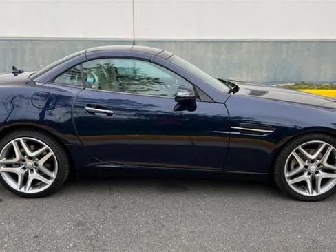 Used 2014 Mercedes-Benz SLK 250 image 19