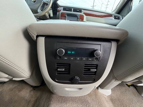 Used 2011 Chevrolet Avalanche LTZ image 41