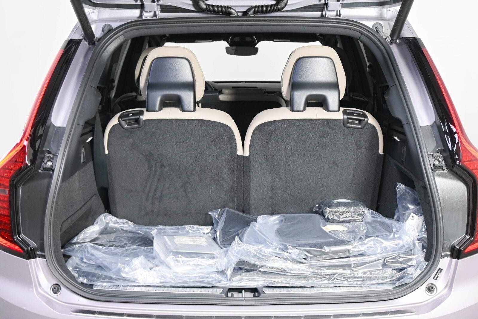 New 2026 Volvo XC90 T8 Core w/ Protection Package Premier AWD/4WD image 29