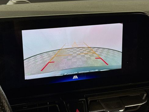 Used 2024 Chevrolet TrailBlazer RS w/ Driver Confidence Package image 16