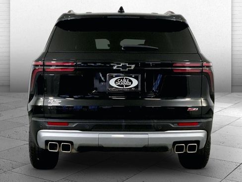 Used 2024 Chevrolet Traverse Z71 w/ Enhanced Driving Package AWD/4WD image 3