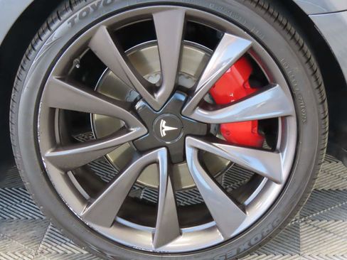 Used 2020 Tesla Model 3 Performance image 7