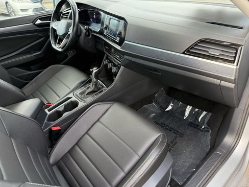 Used 2024 Volkswagen Jetta SE FWD image 30