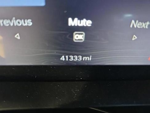 Used 2023 Jeep Grand Cherokee Altitude AWD/4WD image 8