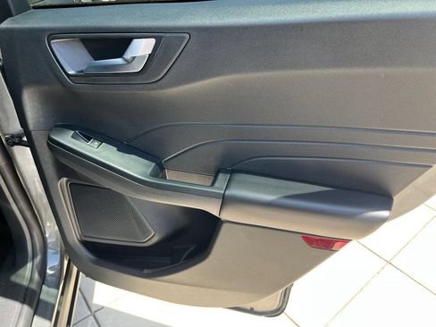 Used 2025 Ford Escape ST-Line FWD image 9
