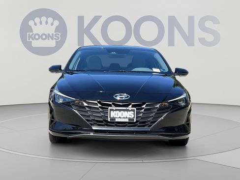 Used 2023 Hyundai Elantra SEL FWD image 11