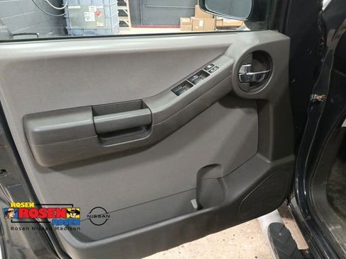 Used 2012 Nissan Xterra X AWD/4WD image 10