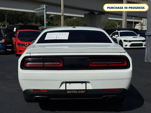 Used 2015 Dodge Challenger SXT RWD image 6