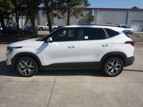 Used 2022 Kia Seltos EX AWD/4WD image 21
