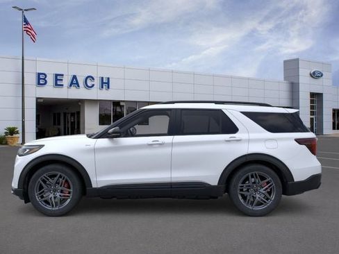 New 2026 Ford Explorer ST-Line w/ ST-Line Street Pack RWD image 4