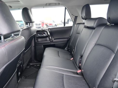 Used 2022 Toyota 4Runner TRD Off-Road Premium image 17