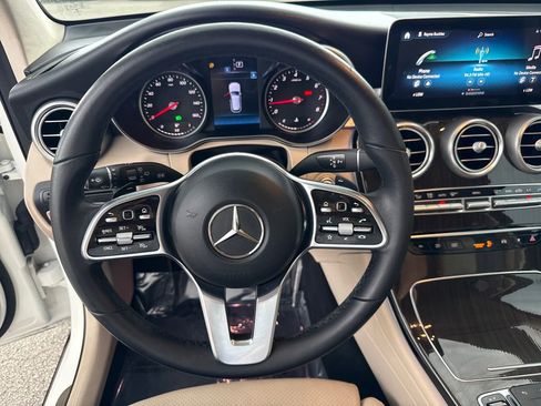 Used 2022 Mercedes-Benz GLC 300 4MATIC image 13