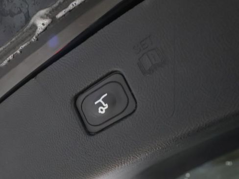 Used 2024 Ford Edge Titanium AWD/4WD image 22