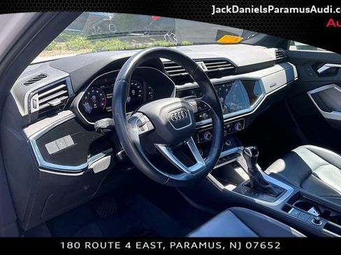 Used 2023 Audi Q3 2.0T Premium w/ Convenience Package AWD/4WD image 11