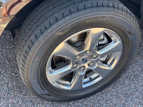 Used 2018 Ford F150 XLT w/ Equipment Group 302A Luxury RWD image 13