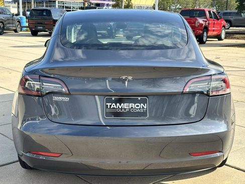 Used 2023 Tesla Model 3 Standard Range image 3