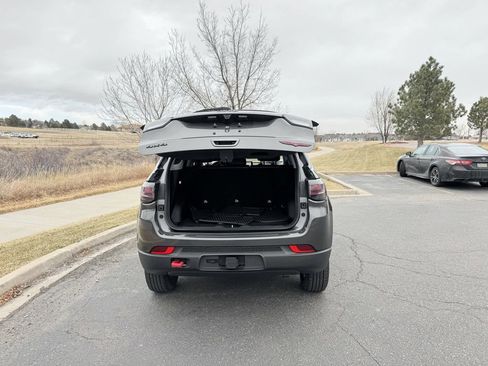 Used 2022 Jeep Compass Trailhawk w/ Trailhawk Elite Group AWD/4WD image 8