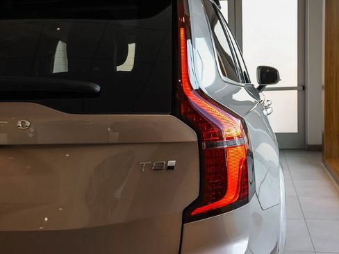 New 2026 Volvo XC90 T8 Ultra w/ Lounge Package AWD/4WD image 7