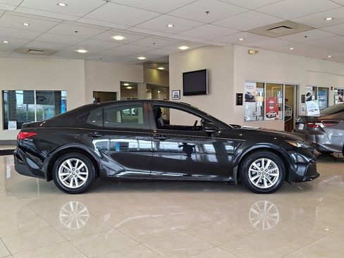 Certified 2025 Toyota Camry LE image 8