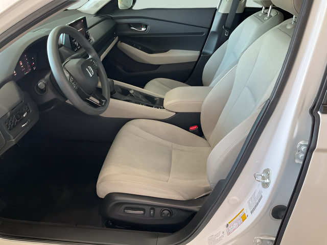 Certified 2025 Honda Accord SE image 8