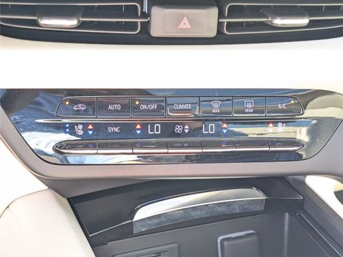 Used 2023 Buick Envision Avenir AWD/4WD image 29