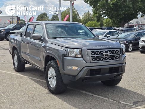 Used 2022 Nissan Frontier SV AWD/4WD image 1