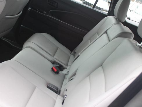 Used 2023 Honda Passport EX-L image 17