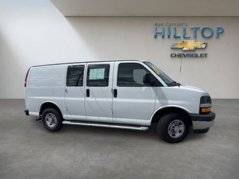 Used 2024 Chevrolet Express 2500 w/ Driver Convenience Package RWD image 3