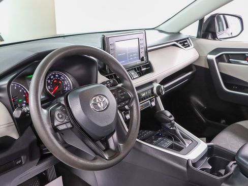 Used 2021 Toyota RAV4 XLE w/ Convenience Package AWD/4WD image 23