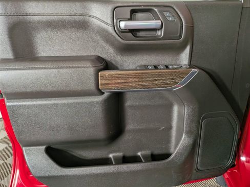 Used 2021 Chevrolet Silverado 1500 LT image 14