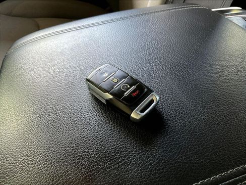Used 2021 RAM 1500 Big Horn AWD/4WD image 34