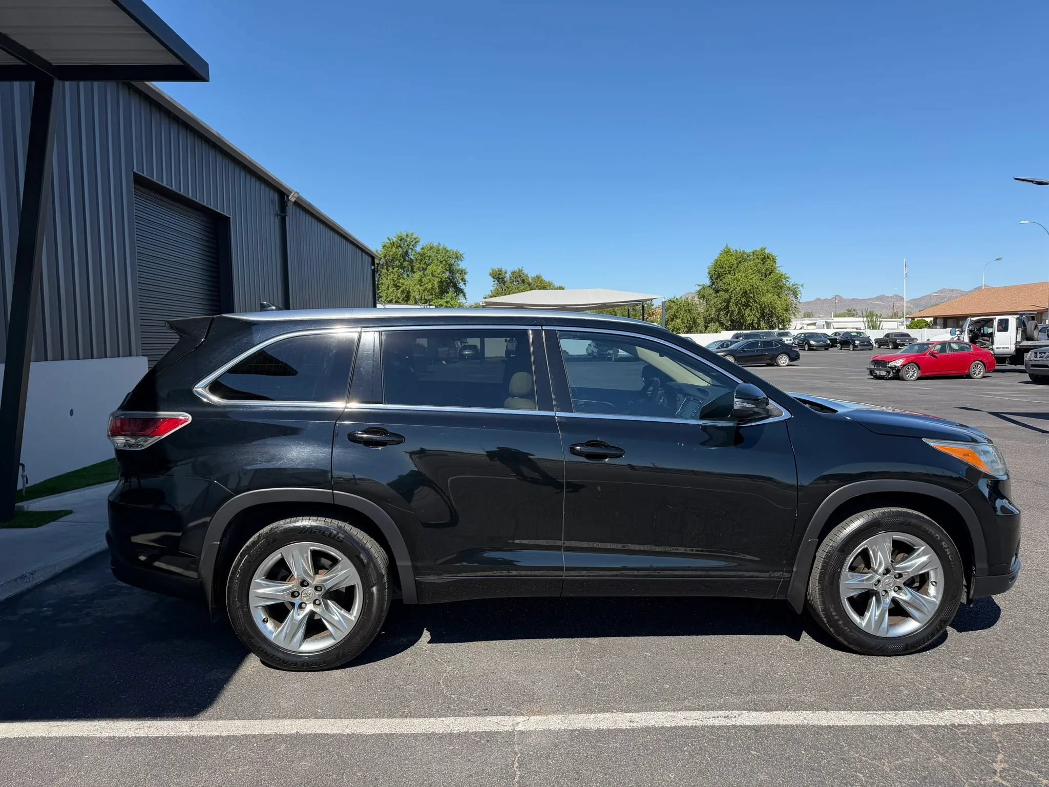 Used 2015 Toyota Highlander Limited AWD/4WD image 12