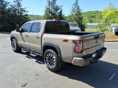 Used 2024 Nissan Frontier PRO-4X w/ Technology Package AWD/4WD image 7