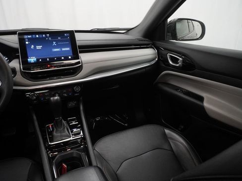 Used 2023 Jeep Compass Limited w/ Sun and Sound Group image 28