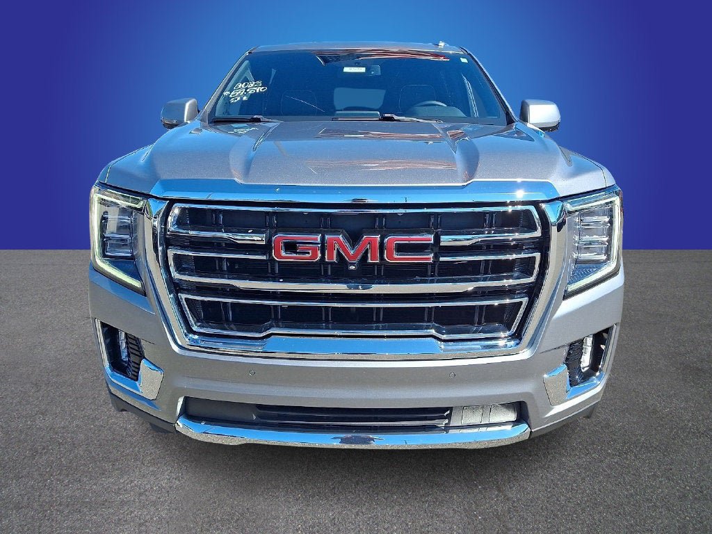 Used 2023 GMC Yukon XL SLT w/ SLT Premium Package AWD/4WD image 2