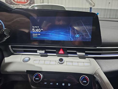 New 2026 Hyundai Elantra Limited FWD image 20