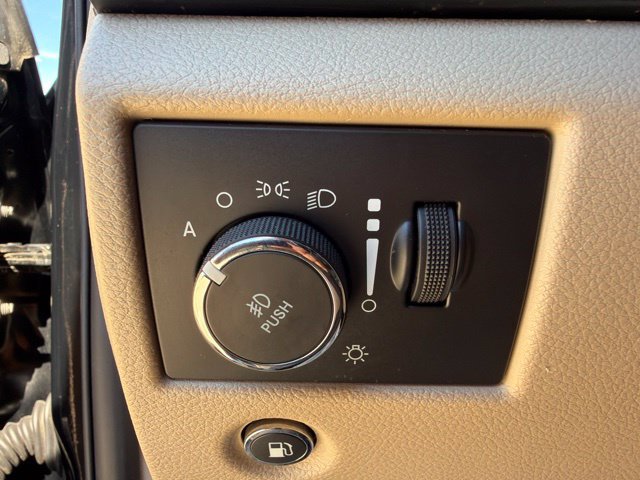 Certified 2020 Jeep Grand Cherokee Laredo AWD/4WD image 17