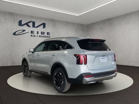 New 2026 Kia Sorento S AWD/4WD image 3