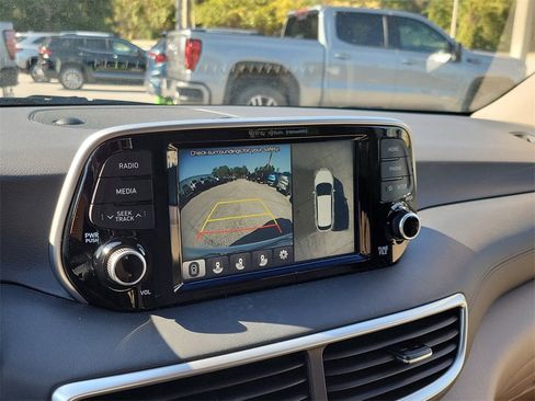Used 2021 Hyundai Tucson Limited image 38