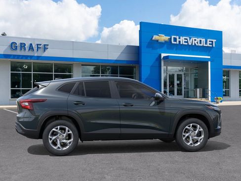 New 2026 Chevrolet Trax LS w/ LS Convenience Package image 5