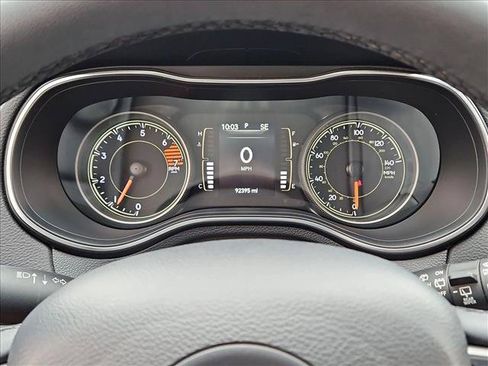 Used 2021 Jeep Cherokee Latitude Plus w/ Sun & Sound Group FWD image 11