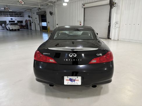 Used 2014 INFINITI Q60 Convertible w/ Premium Package RWD image 4